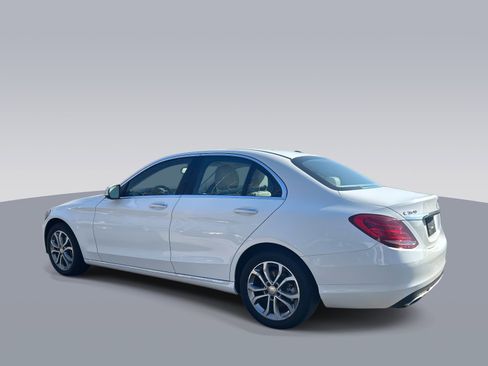 Used 2015 Mercedes-Benz C 300 4MATIC Sedan image 5