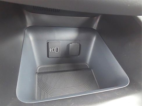 New 2026 Ford Explorer Active image 16