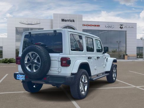 Used 2020 Jeep Wrangler Unlimited Sahara AWD/4WD image 6