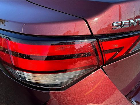 Used 2024 Nissan Sentra SV FWD image 23
