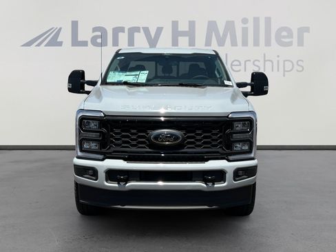 New 2026 Ford F250 Lariat w/ Black Appearance Package AWD/4WD image 8