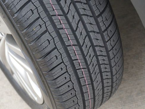 Used 2023 Toyota Highlander Platinum image 12