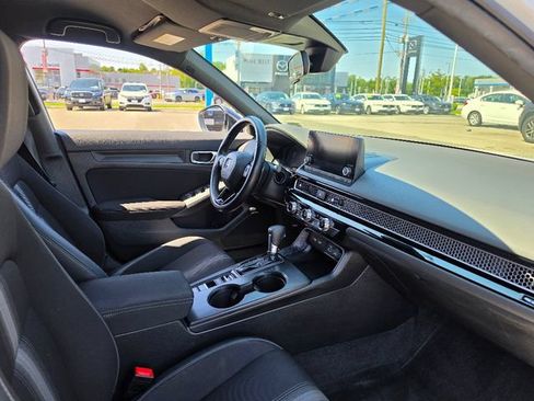 Used 2024 Honda Civic Sport image 11