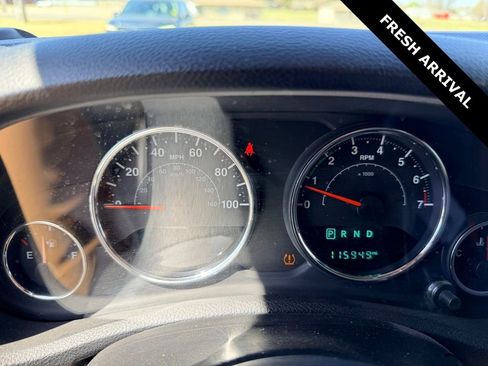 Used 2018 Jeep Wrangler Unlimited Sahara w/ Connectivity Group image 5