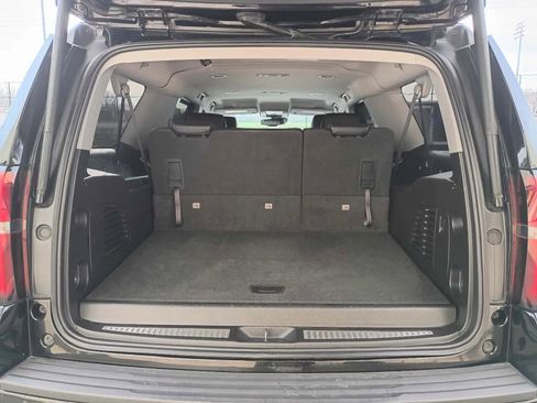 Used 2020 Chevrolet Suburban LT image 7