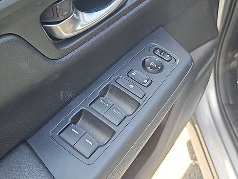 Used 2025 Honda CR-V EX image 25