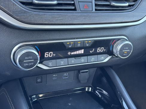 Used 2023 Nissan Altima 2.5 SL image 10