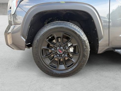 Used 2023 Toyota Tundra SR5 w/ SR5 Convenience Package AWD/4WD image 23