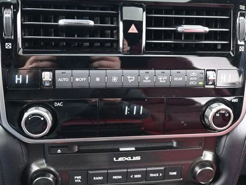 Used 2022 Lexus GX 460 Premium w/ Premium Plus Package image 22