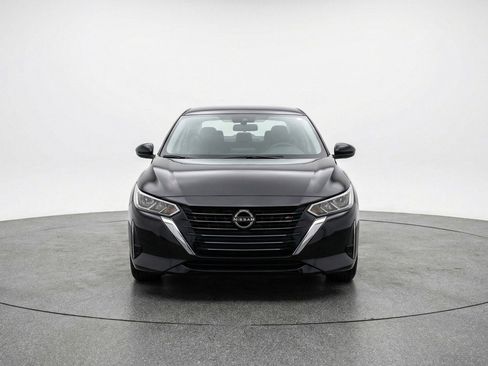 Used 2025 Nissan Sentra SV FWD image 2