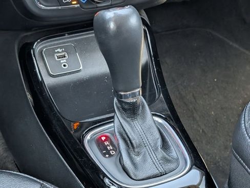 Used 2021 Jeep Compass Latitude w/ Sun and Sound Group FWD image 16