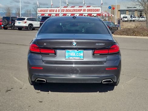 Used 2022 BMW 530i xDrive w/ Premium Package image 13