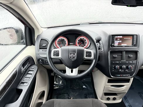 Used 2017 Dodge Grand Caravan SE w/ Power Window Group image 33