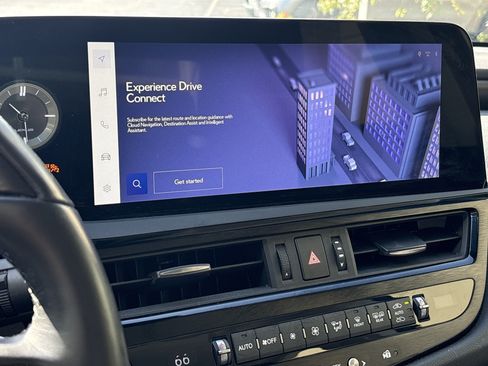 Used 2023 Lexus ES 300h w/ Accessory Package (Z2) FWD image 24