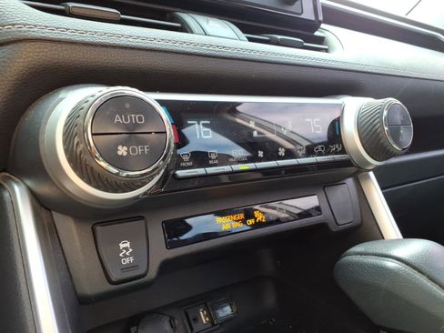 Certified 2019 Toyota RAV4 XLE w/ All Weather Liner Package image 8