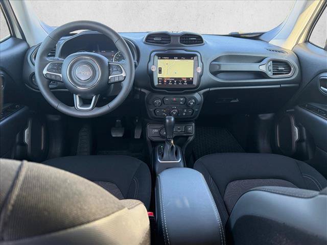 Used 2023 Jeep Renegade Latitude AWD/4WD image 20