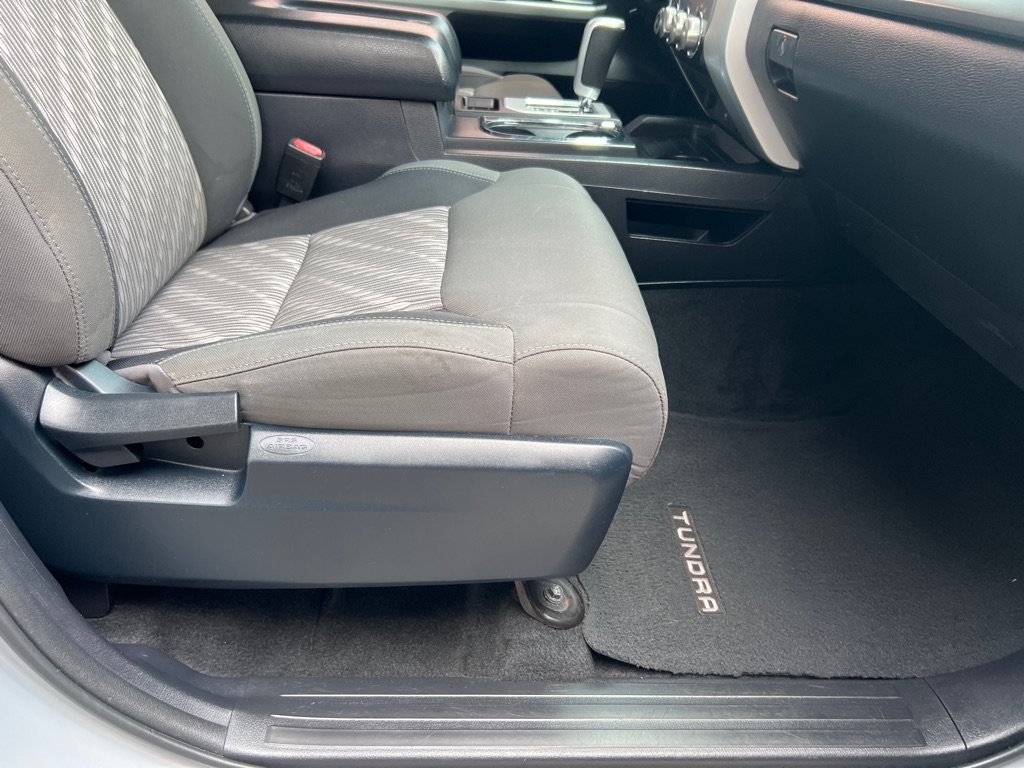Used 2018 Toyota Tundra SR5 w/ SR5 Upgrade Package AWD/4WD image 13