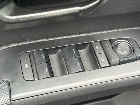 Used 2024 Toyota Tacoma SR image 13