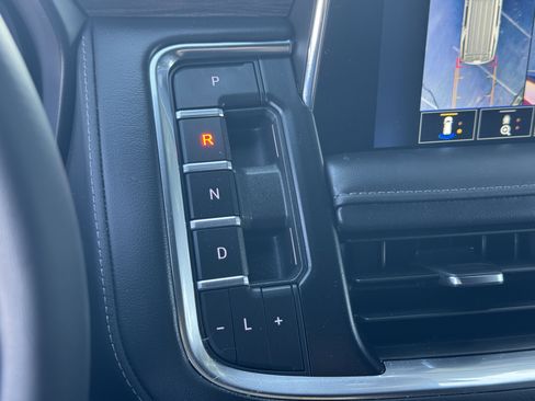 Used 2024 Chevrolet Tahoe LT w/ Luxury Package image 30