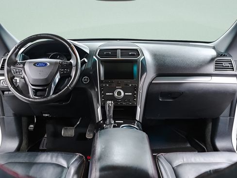 Used 2016 Ford Explorer Sport w/ Equipment Group 401A AWD/4WD image 9