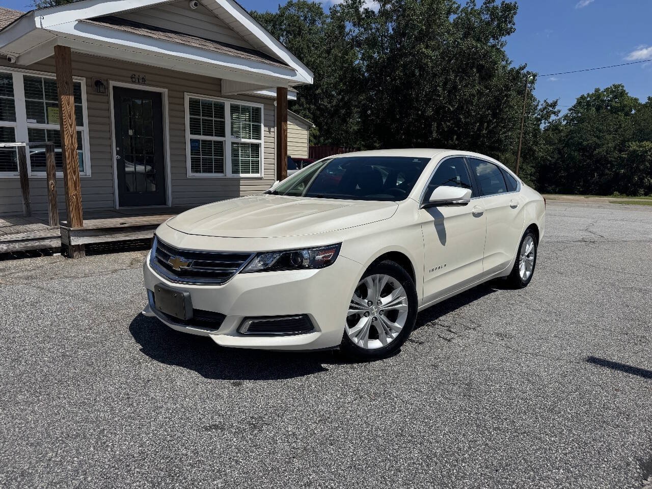 Used 2014 Chevrolet Impala LT w/ Premium Seating Package FWD image 2