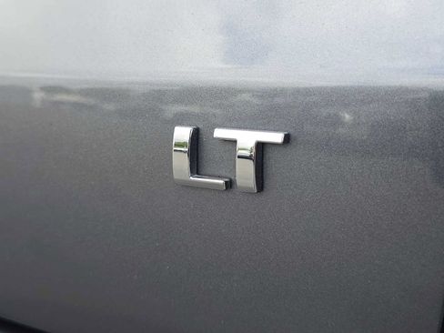Used 2022 Chevrolet TrailBlazer LT w/ LPO, Blackout Package FWD image 13