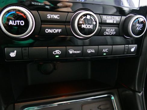 Used 2022 Subaru Ascent Onyx Edition AWD/4WD image 21