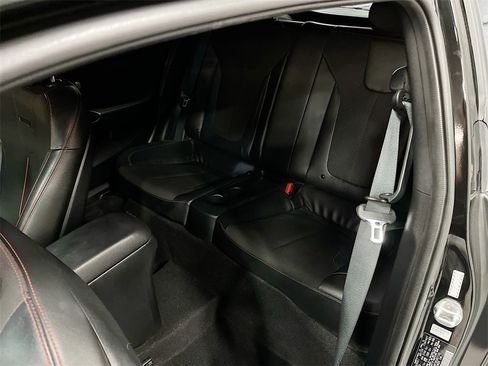 Used 2019 Hyundai Veloster 2.0 Premium image 25