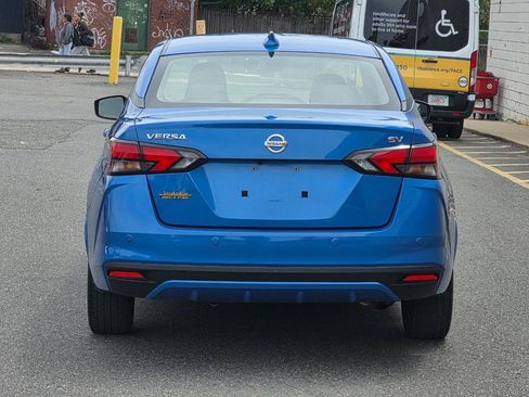 Used 2021 Nissan Versa SV FWD image 6