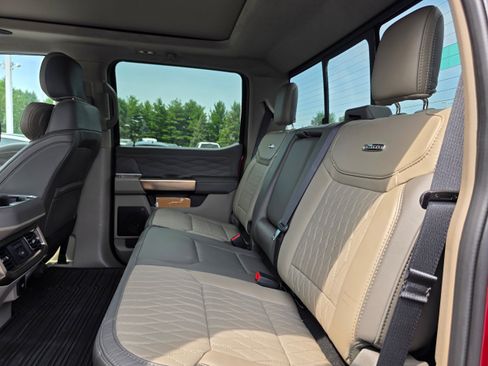Used 2026 Ford F250 Platinum w/ Platinum Plus Package AWD/4WD image 11