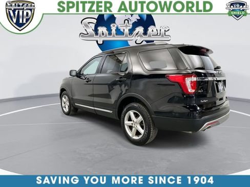 Used 2017 Ford Explorer XLT AWD/4WD image 8