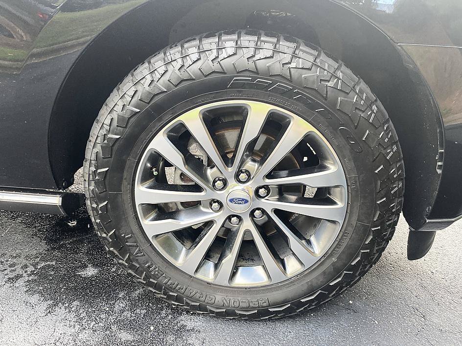 Used 2018 Ford Expedition Limited AWD/4WD image 26