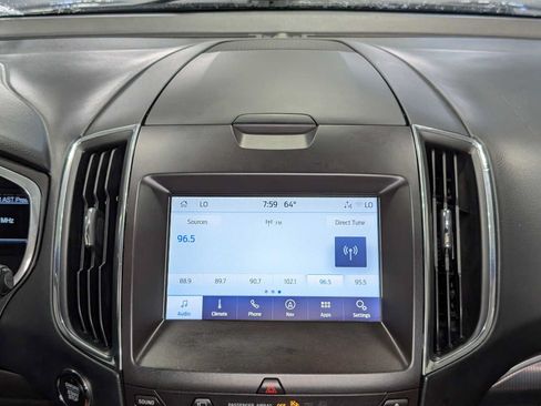 Used 2019 Ford Edge Titanium w/ Equipment Group 301A AWD/4WD image 19