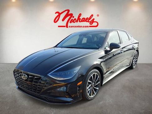 Used 2021 Hyundai Sonata Limited w/ Winter Weather Package FWD image 3