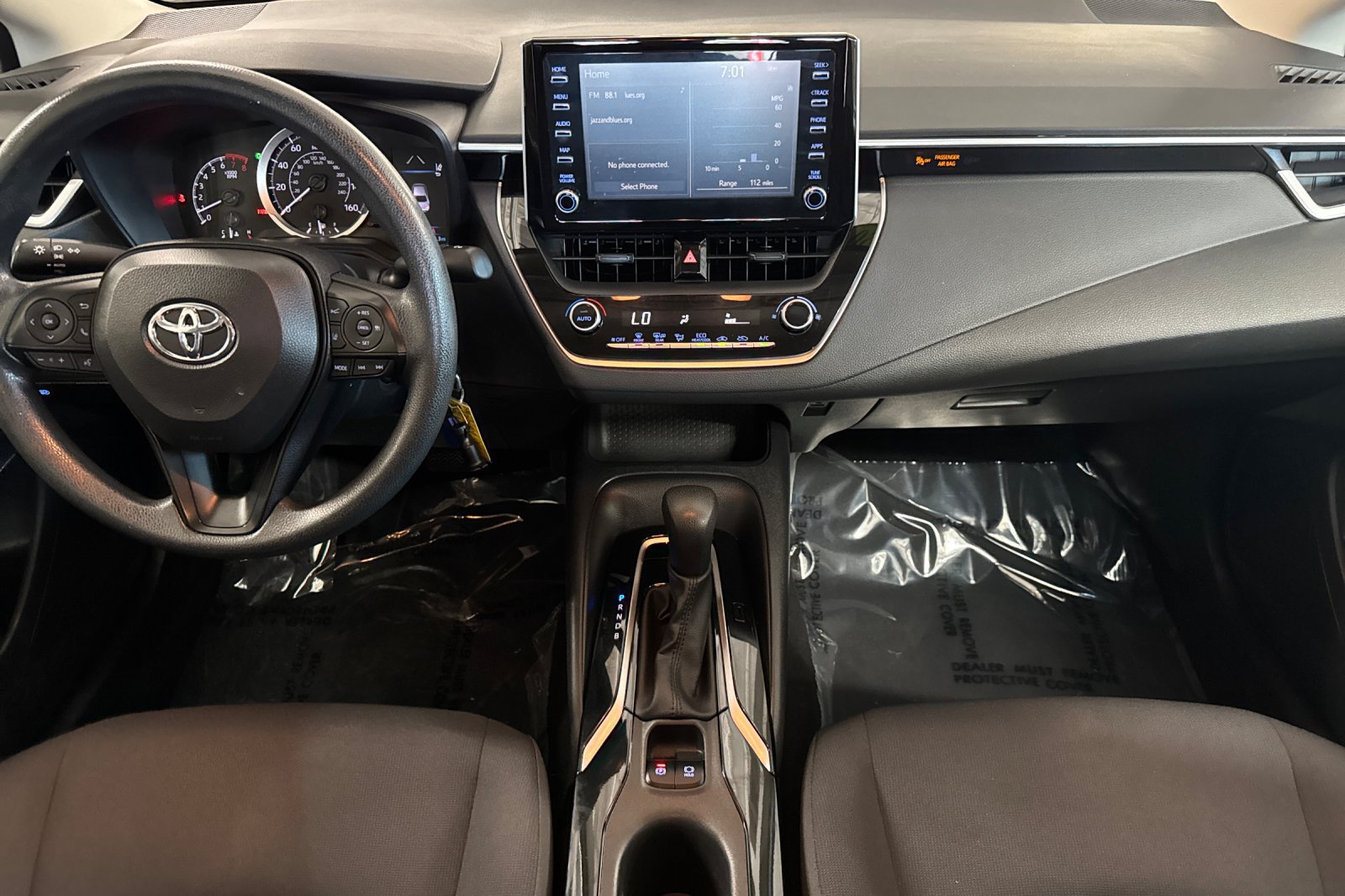 Used 2020 Toyota Corolla LE w/ Carpet Mat Package (TMS) FWD image 14