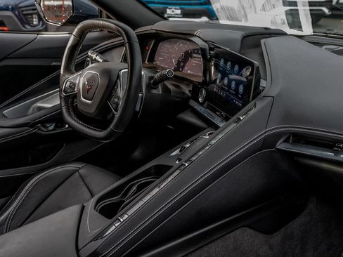 Used 2020 Chevrolet Corvette Stingray Coupe w/ 1LT image 37