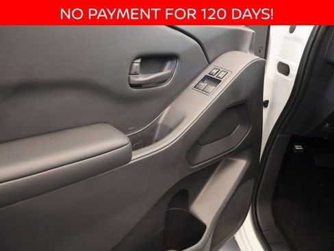 New 2025 Nissan Frontier S image 9