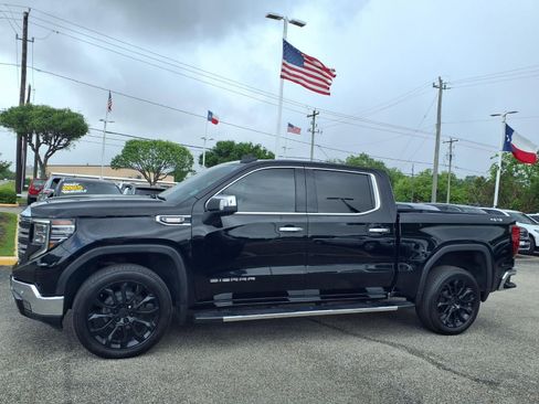 Used 2022 GMC Sierra 1500 SLT w/ SLT Premium Plus Package image 24