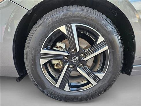 Used 2024 Nissan Sentra SV image 19