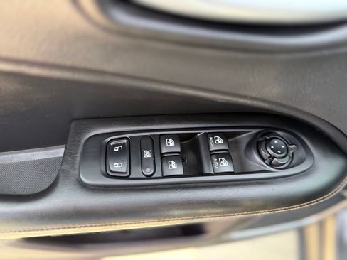 Used 2018 Jeep Compass Latitude w/ Popular Equipment Group AWD/4WD image 25