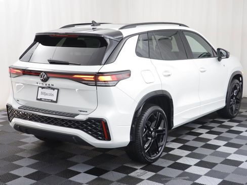 New 2026 Volkswagen Tiguan SE R-Line image 20