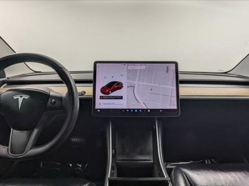 Used 2020 Tesla Model 3 Performance image 19