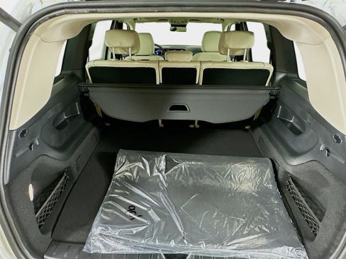 Used 2026 Mercedes-Benz GLB 250 4MATIC image 34