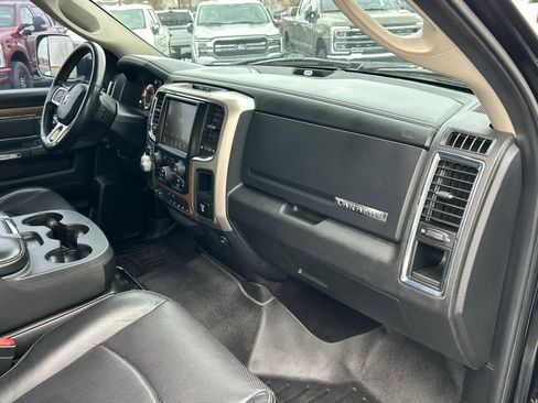 Used 2015 RAM 1500 Laramie w/ Convenience Group image 18