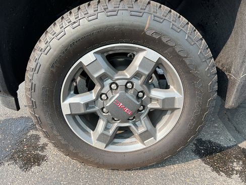 New 2025 GMC Sierra 2500 SLT image 33