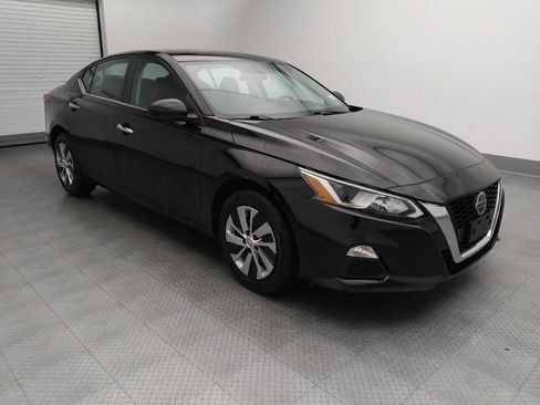 Used 2020 Nissan Altima 2.5 S AWD/4WD image 11
