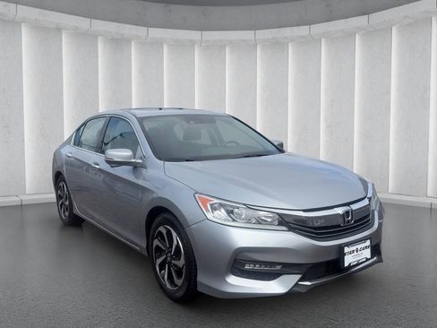Used 2017 Honda Accord EX-L image 7
