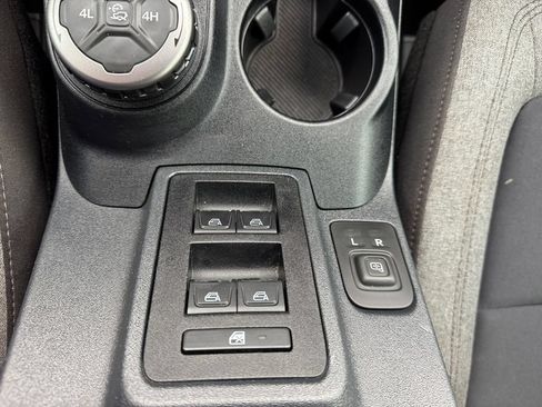 Used 2022 Ford Bronco 4-Door AWD/4WD image 27