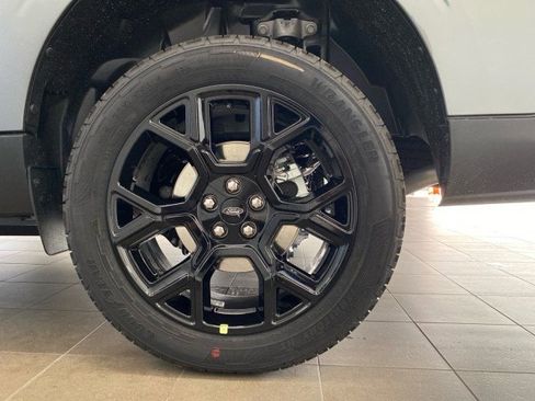 New 2025 Ford Maverick XLT w/ XLT Luxury Package image 24