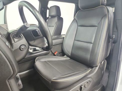 Used 2023 Chevrolet Suburban Premier RWD image 19